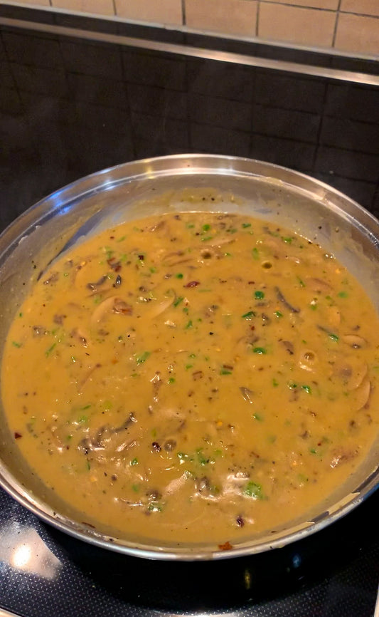 Creamy spicy vegan mushroom sauce