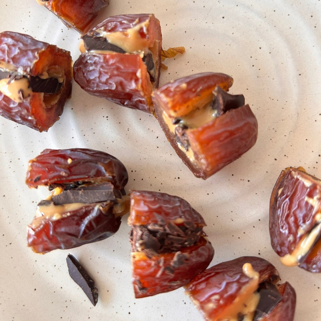 Stuffed Dates with Peanut Butter & Dark Chocolate