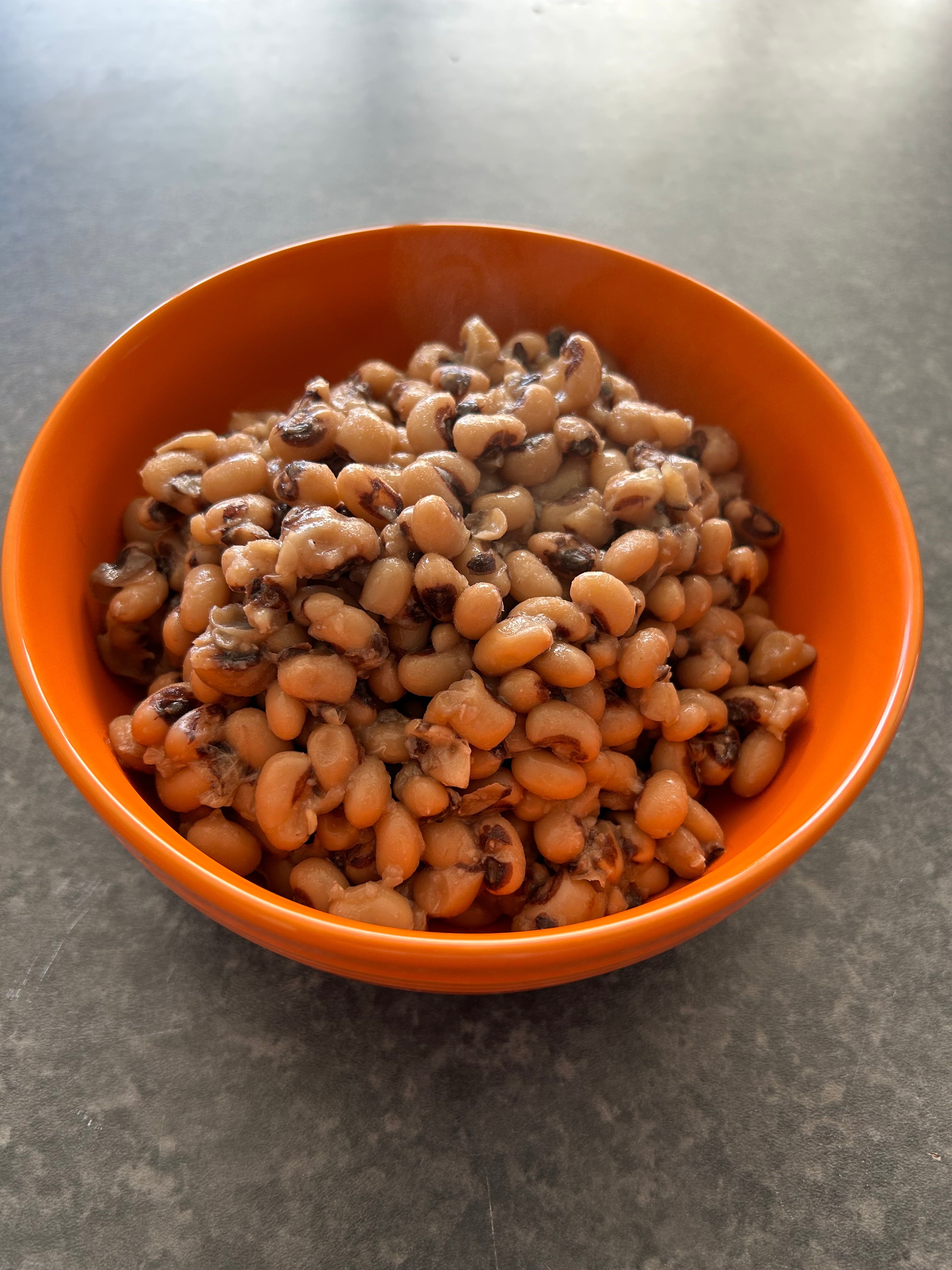 Aromatic Pressure Cooker Black-Eyed Beans