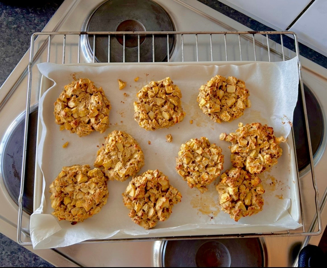 HealthyThandi baked apple oat fritters