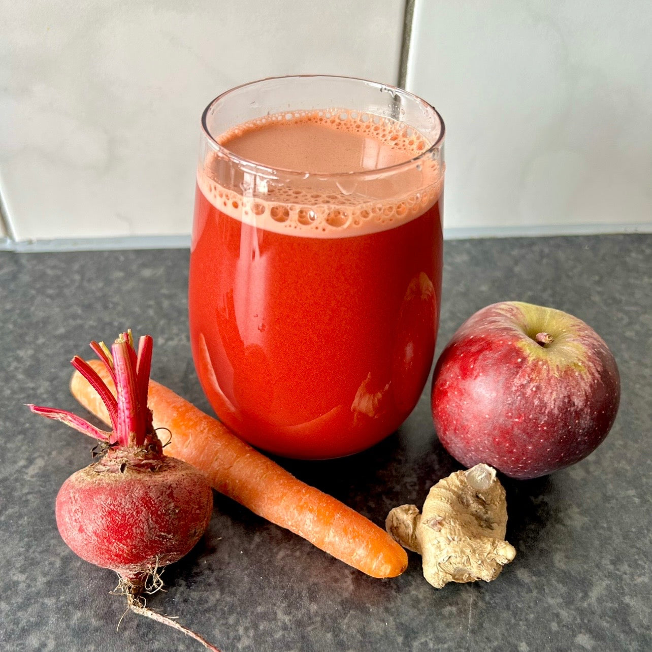 Sweet Roots Juice (Carrot, Beetroot & Apple Glow Juice)